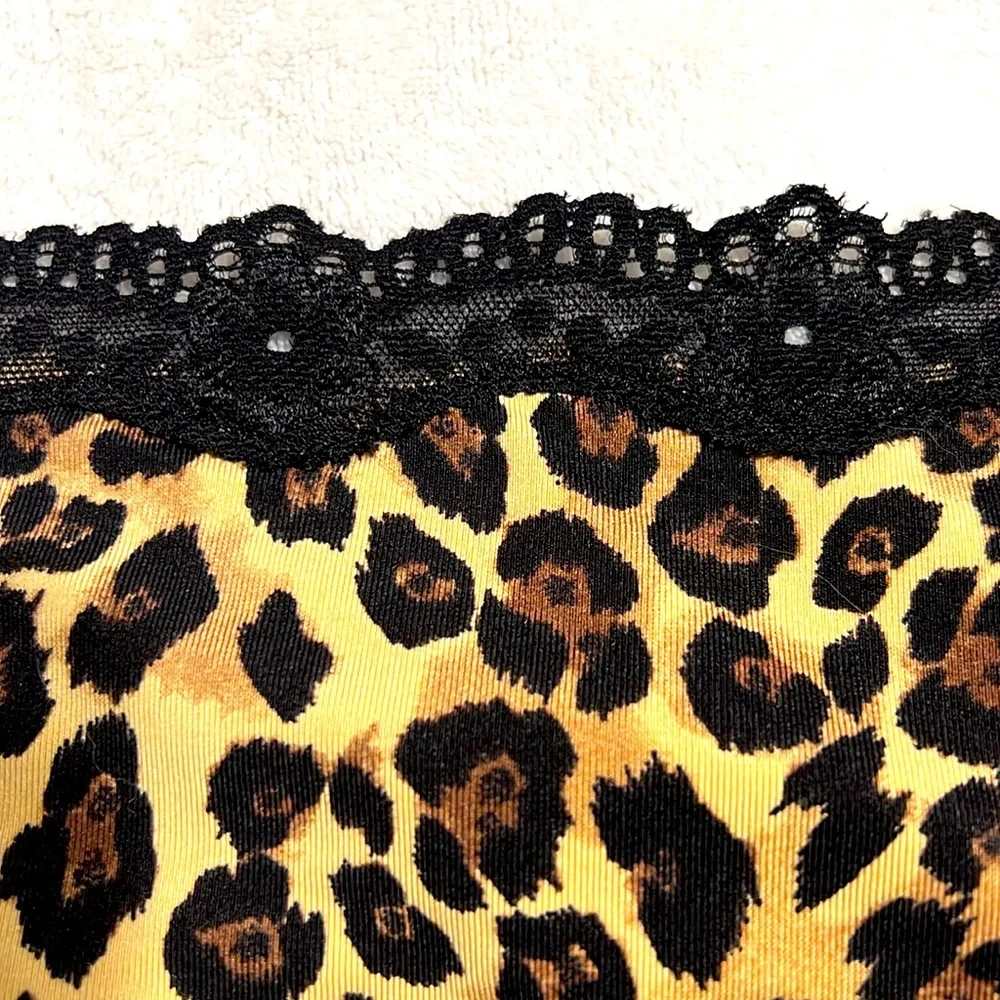 Leopard Cami. Size S. Very Stretchable. Goldish/Black